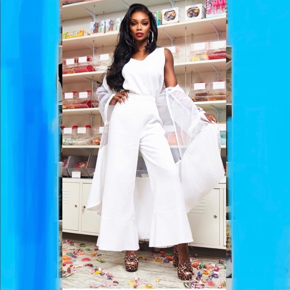 J bolín is HOT - Picture 3 of 3